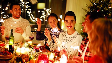 ajándékok bata kata boldogság csúnya pulcsi karácsony tanácsok tippek ünnepek varázsgyertya vásár család