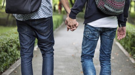 coming out felvállalás homoszexualitás másság nemi identitás párkapcsolat pszichológus szülői kötelezettség szurovecz kitti vágy villányi gergő
