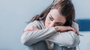 alvásproblémák bata kata biztonság émelygés feszültség fizikális tünetek kétségbeesés mantrázás mentális problémák önbizalom önmarcangolás problémák szakszerű segítség szorongás túlgondolás túlreagálás