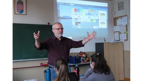 diákok digitális oktatás kőváry anett krizsán pál pedagógus pilisvörösvár szavazókártyák szupertanár tananyag