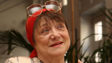 csűrös karola