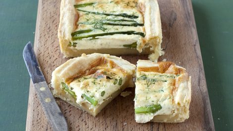kapros spárga torta
