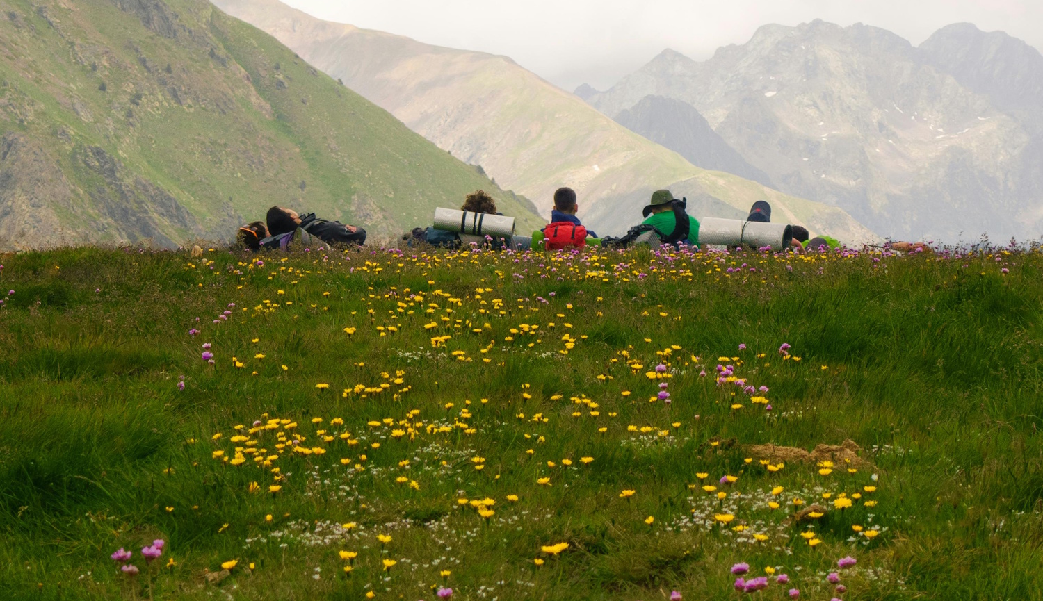 kirándulók a hegyen