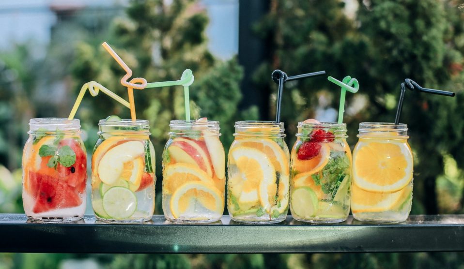 gyümölcsös limonádé
