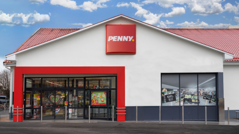 Penny áruház külső homlokzat