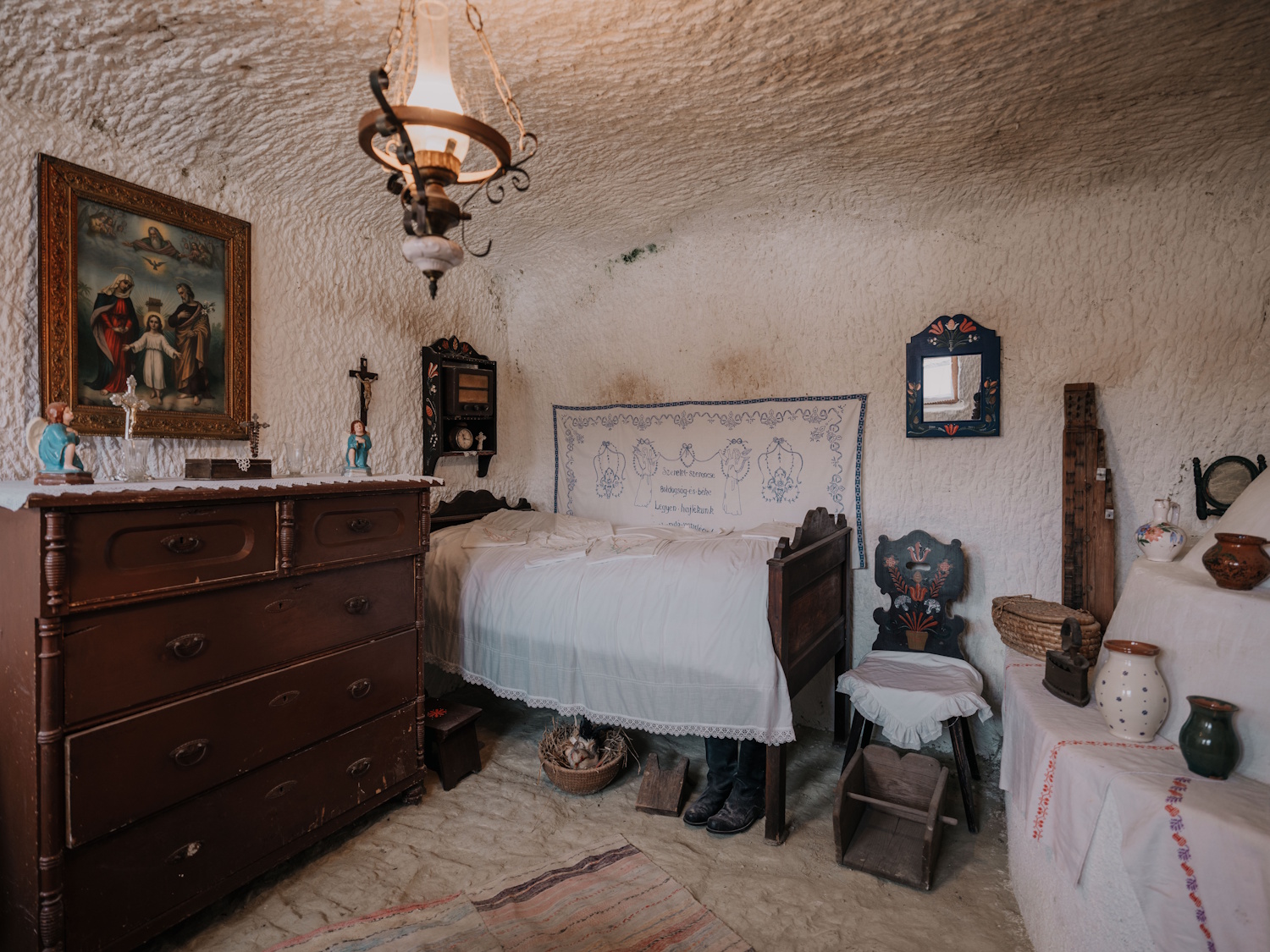 Egerszalóki barlanglakás