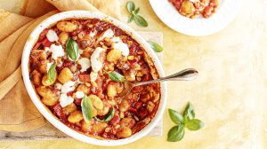 Csőben sült gnocchi mexikói raguval