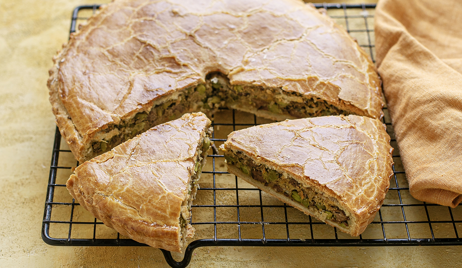 csirkemájas zöldborsós pite