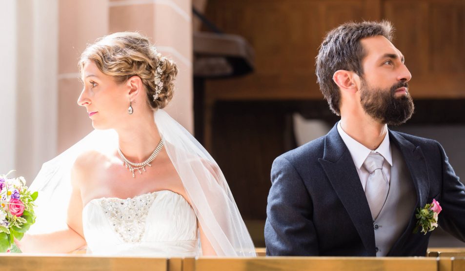 nő és férfi esküvőn