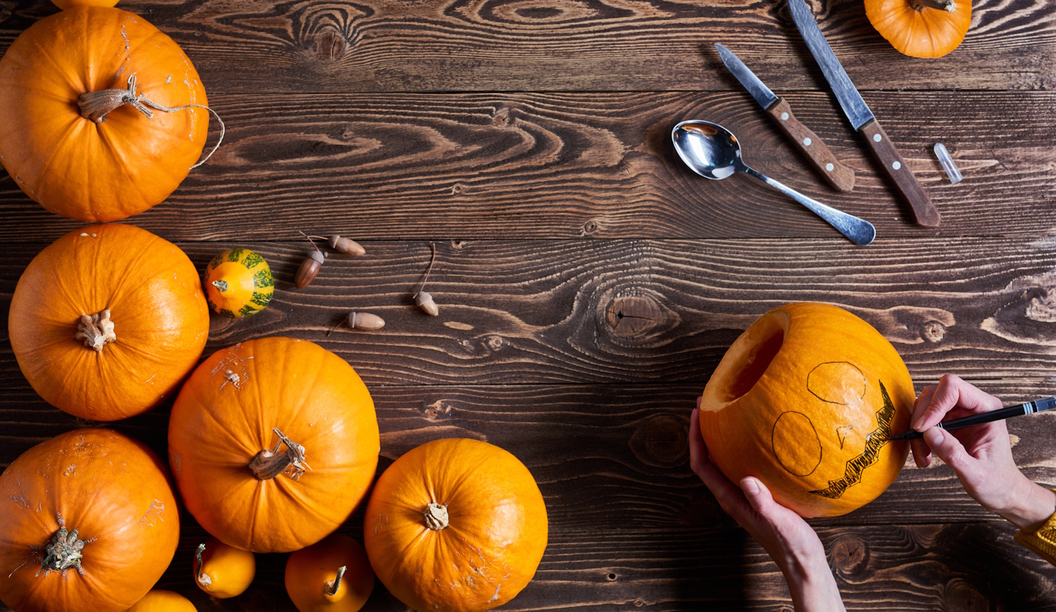 halloween-i tökfaragás, tök, kések