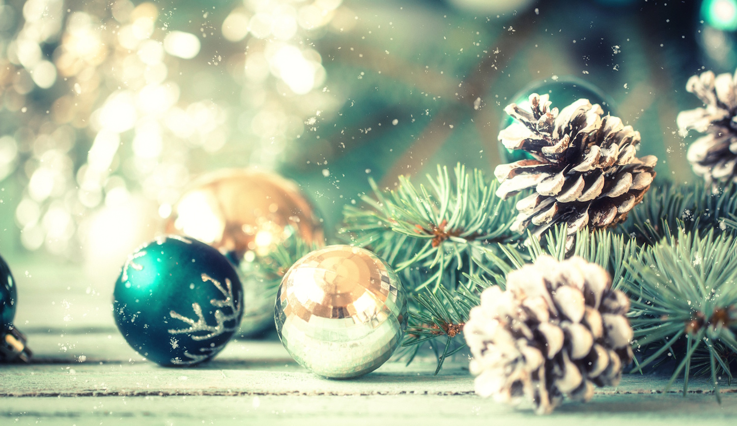 karácsonyi díszek, fenyő, toboz