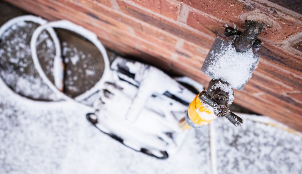 kerti csap téliesítése befagyott kerti csap