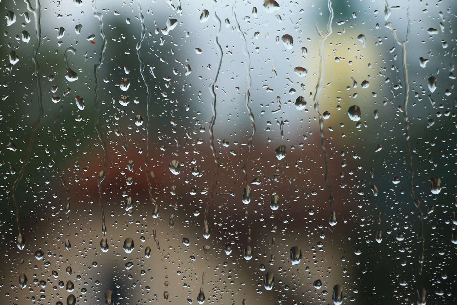 Vízcseppes ablak