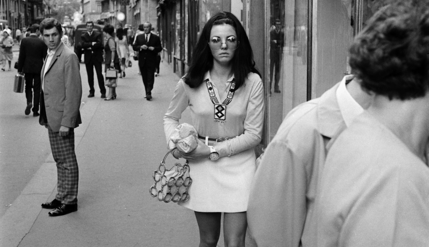 Zaatnay miniszoknyában