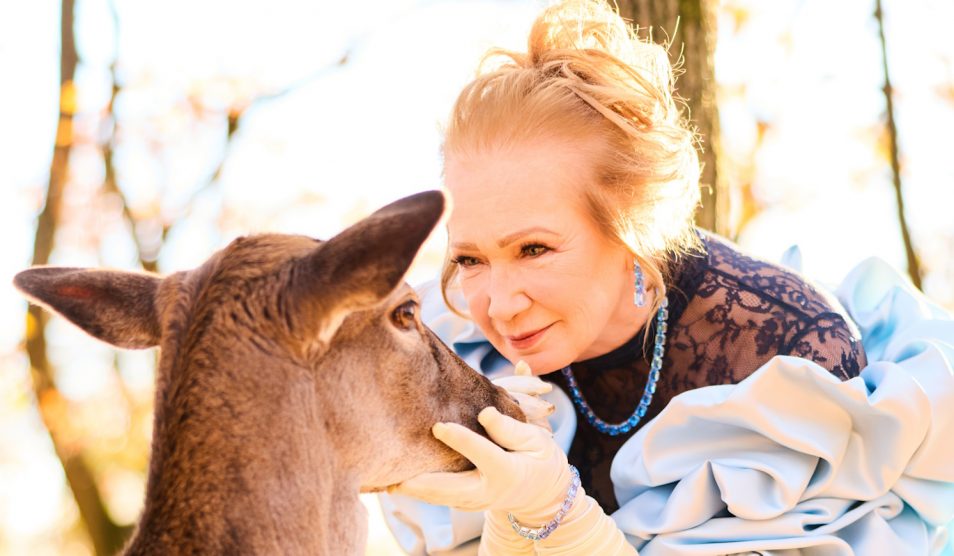 udvaros dorottya az erdőben őzzel