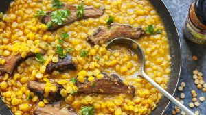 Currys sárgaborsó füstölt hússal