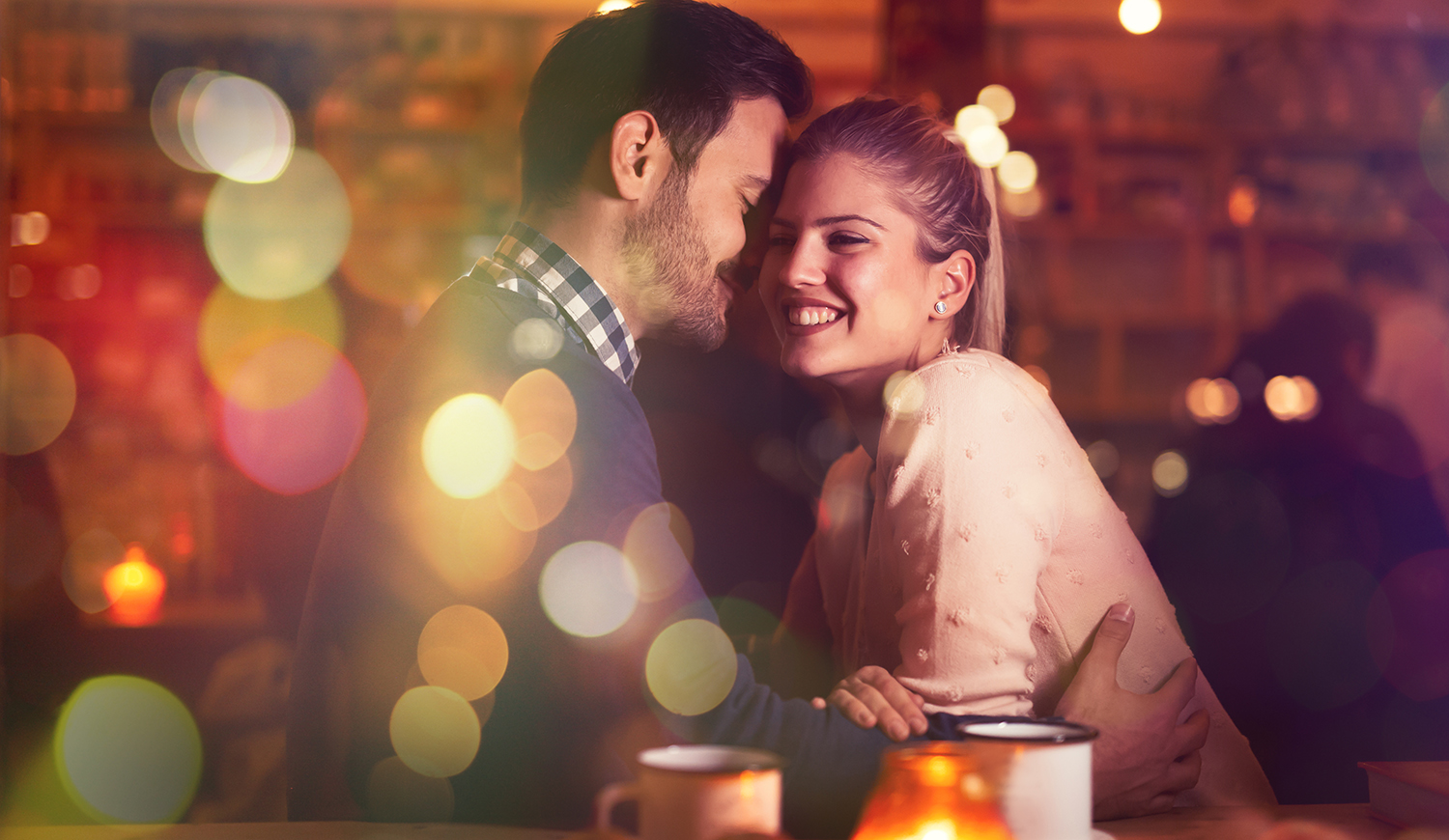 Romantikus pár randevúzik