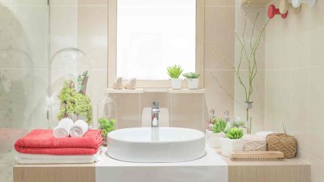 letisztult spa hangulatú fürdőszoba