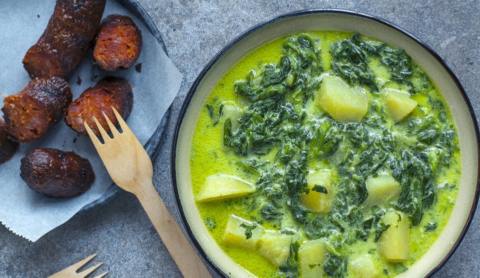 Spenótos krumplifőzelék kolbásszal