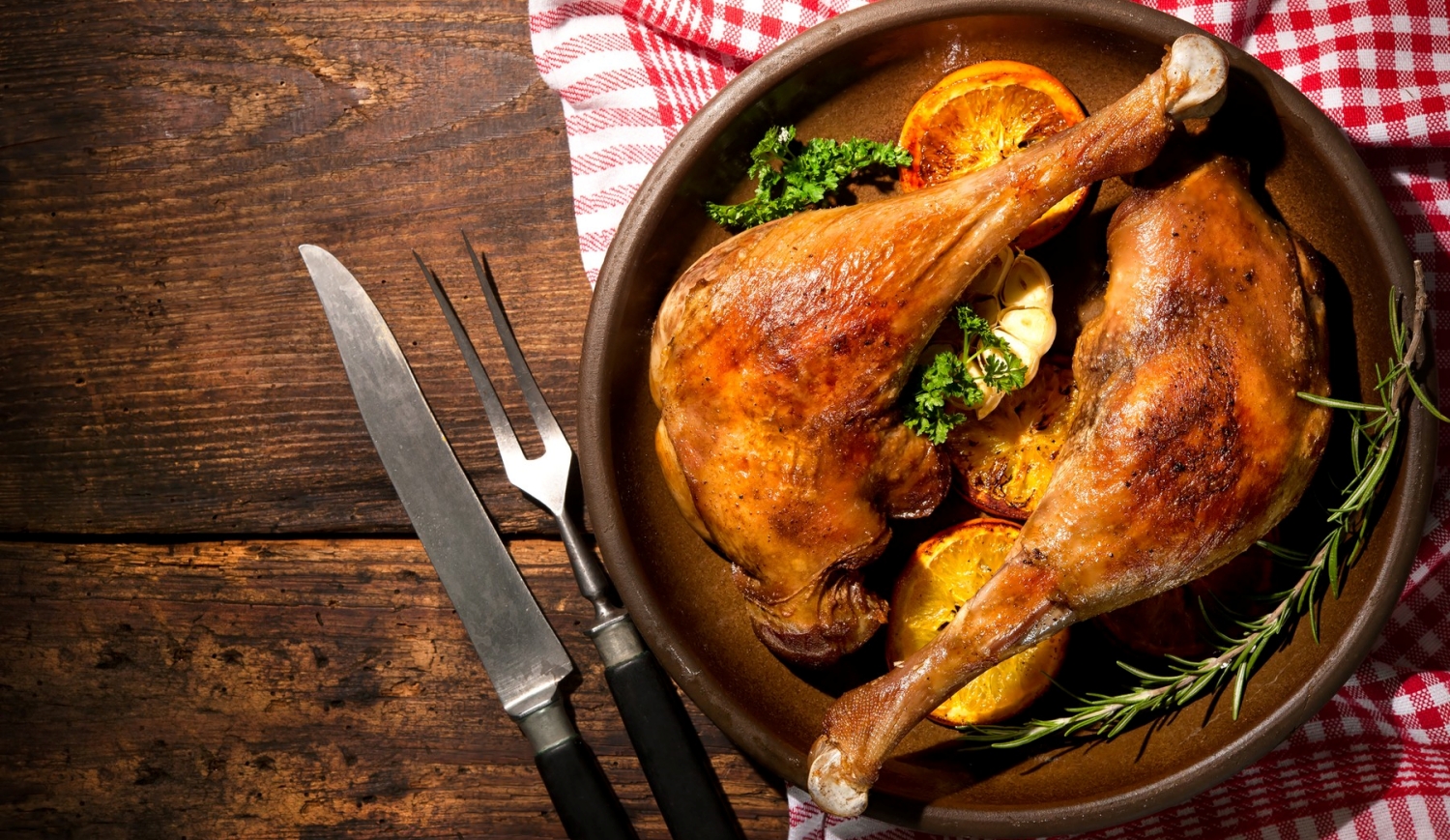 két ropogós aranybarna libacomb