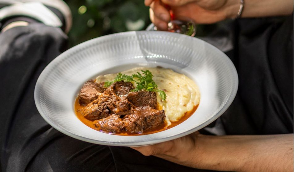 medvepörkölt buudán a 21 étteremben