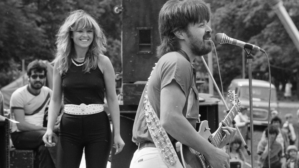 Neoton Família, Csepregi Éva