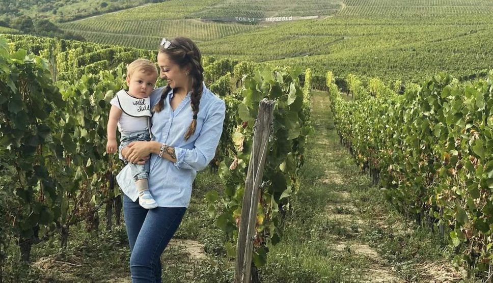 patai anna a kisfiával