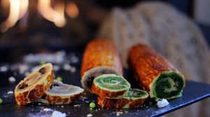 bejgli az asztalon felvágva