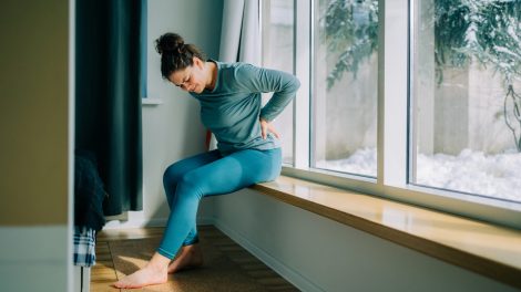 fiatal stresszes nőnek fáj a háta télen