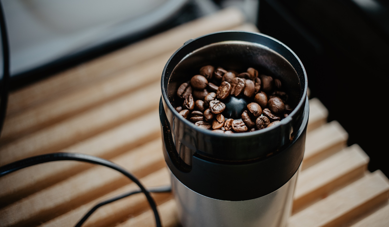 kávédaráló közelről otthon a konyhában