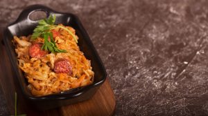 székely káposzta tálban savanyú káposztából