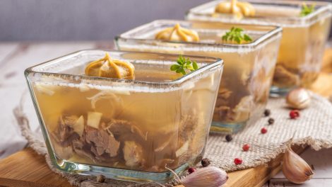 tökéletes remegős kocsonya sok hússal üvegtálban