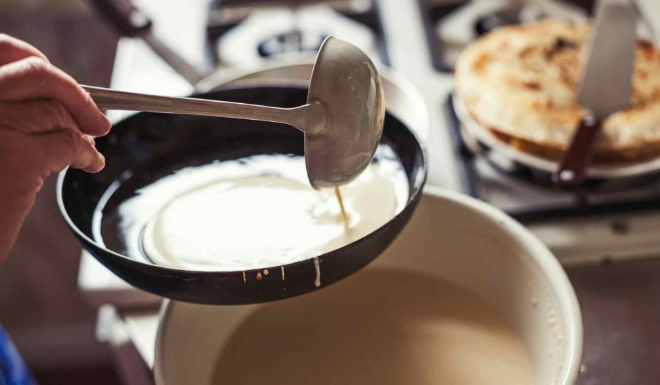 nagymama palacsintát süt