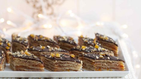 Narancsos-barackos zserbó