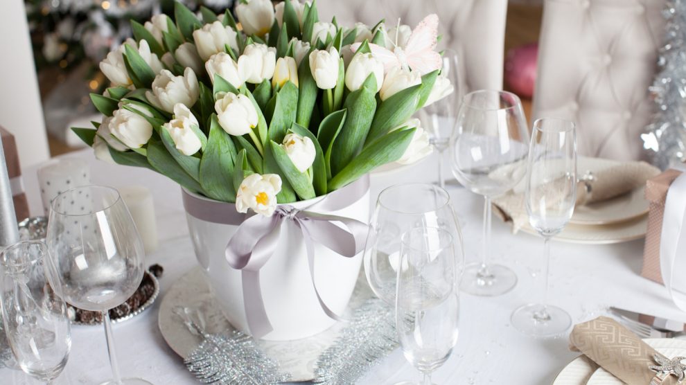 fehér tulipán karácsonyi dekoráció