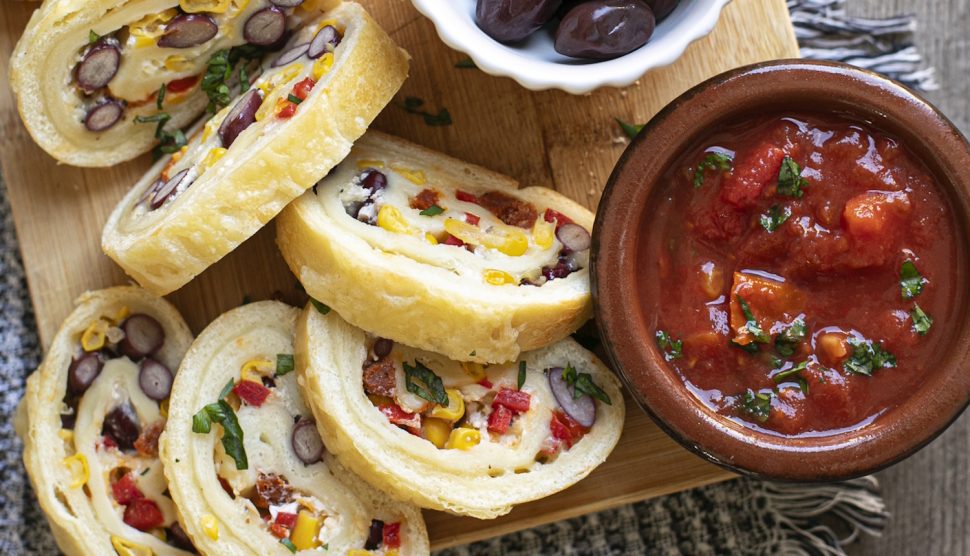 babos-kukoricás pizzatekercs