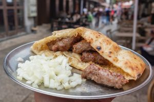A legendás csevap hagymával bosznia