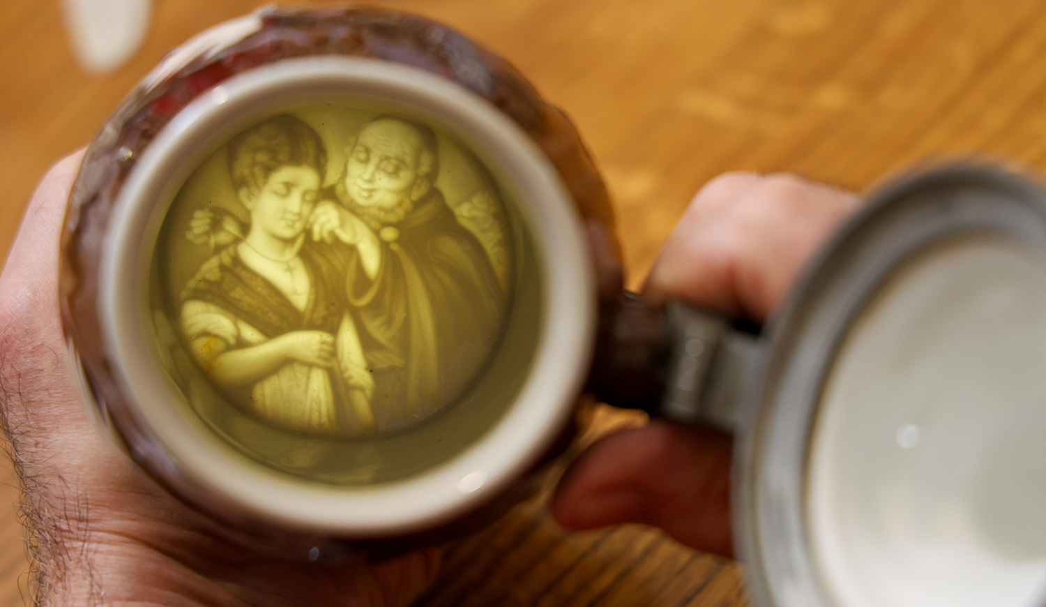 Szemere István és felesége, Zsuzsa korsógyűjteménye