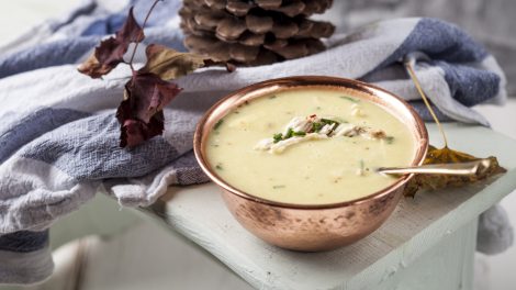 Fokhagymás-parmezános csirkeleves