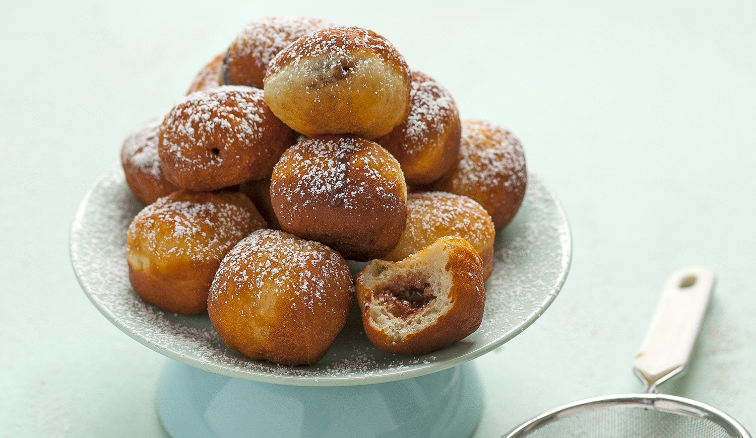 Kávés csokoládékrémmel töltött fánklabdák