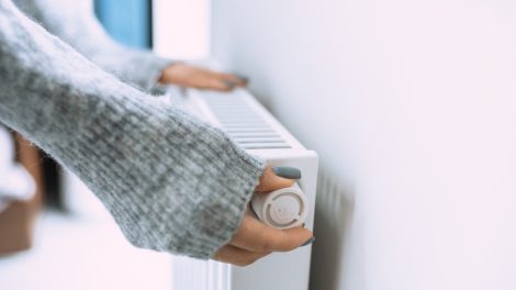 Állítja a radiátor hőmérsékletét