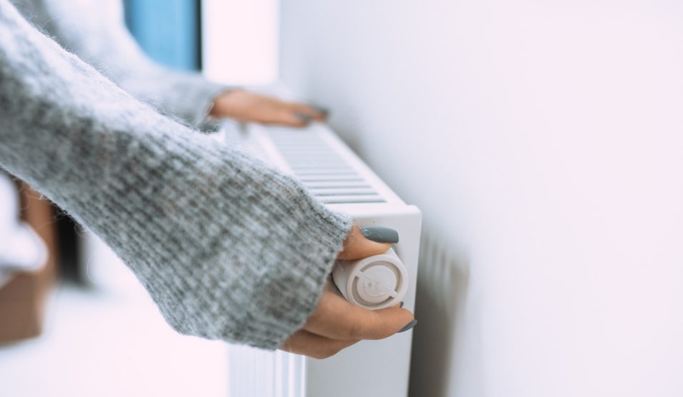 Állítja a radiátor hőmérsékletét