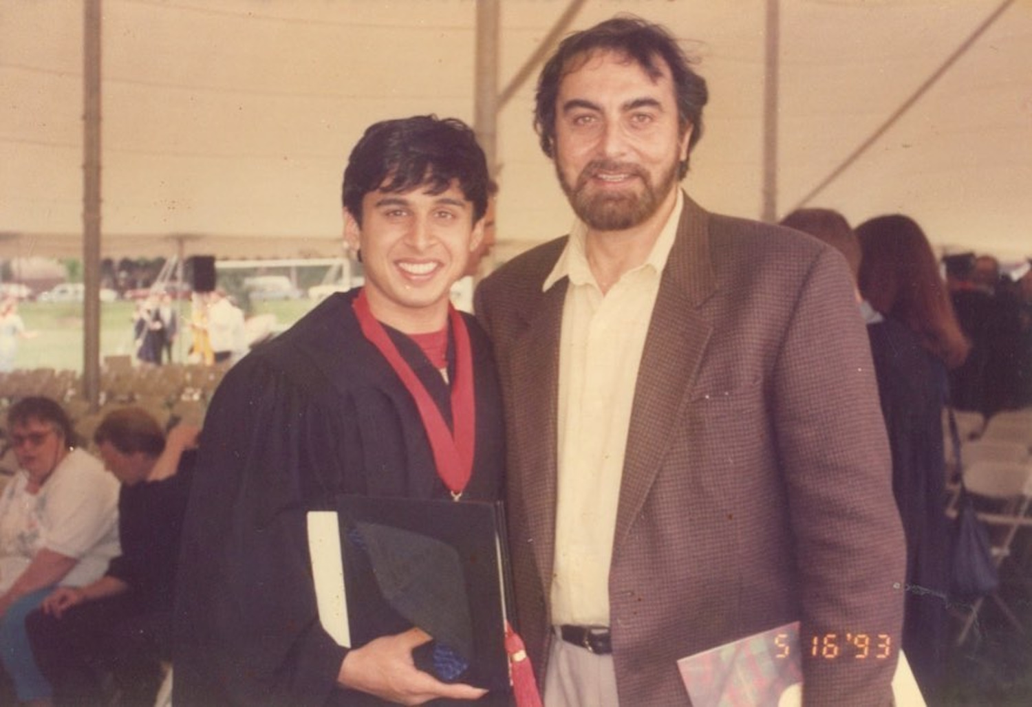 kabir bedi öngyilkos fia