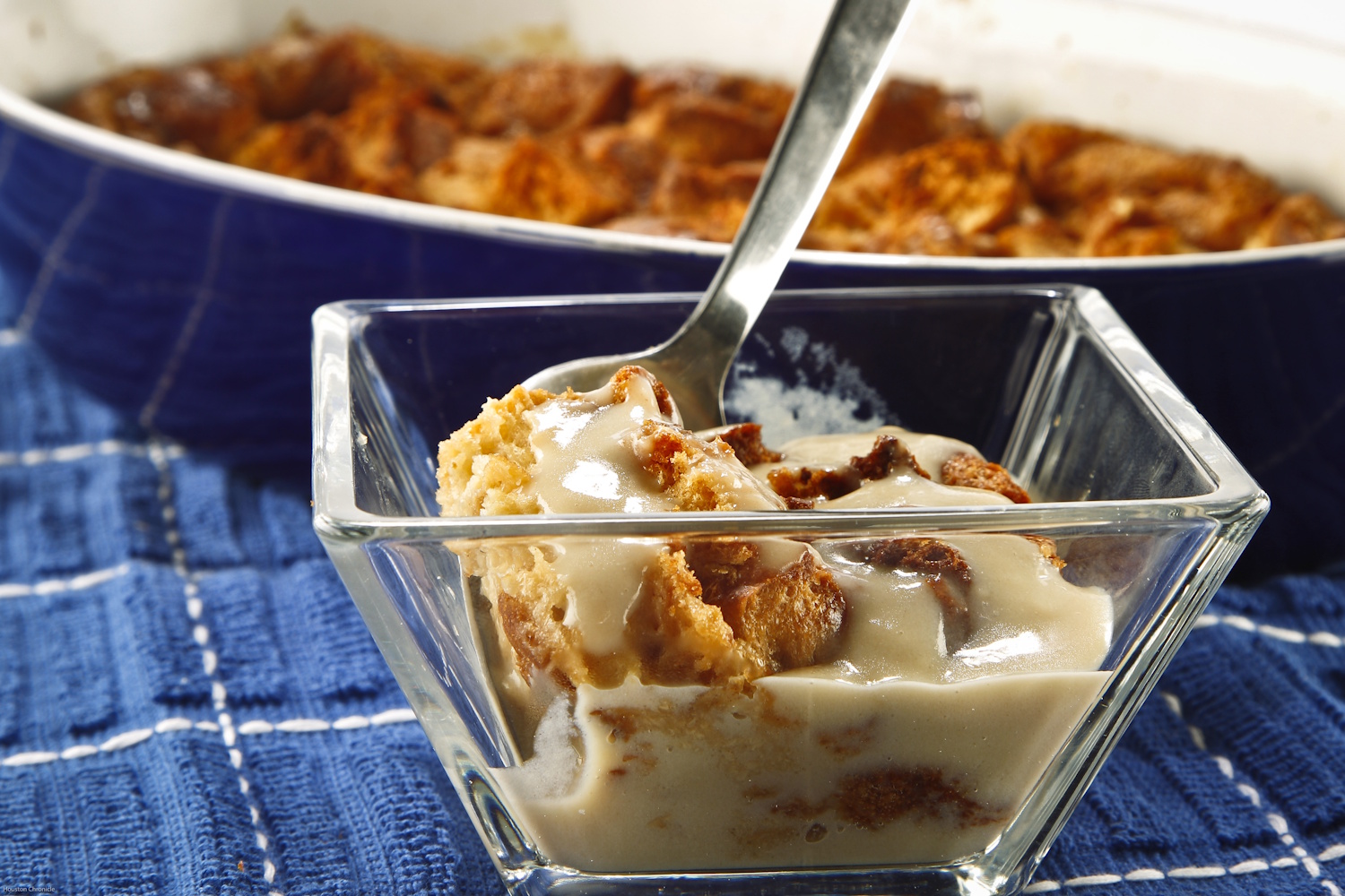 Kenyérpuding vaníliaszósszal