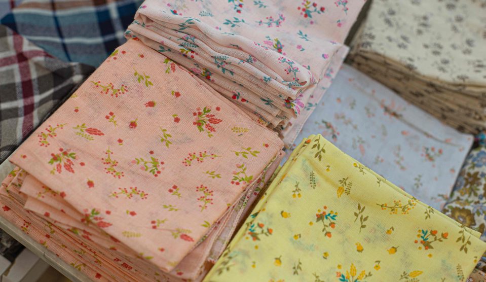 Mintás textil zsebkendők összehajtva