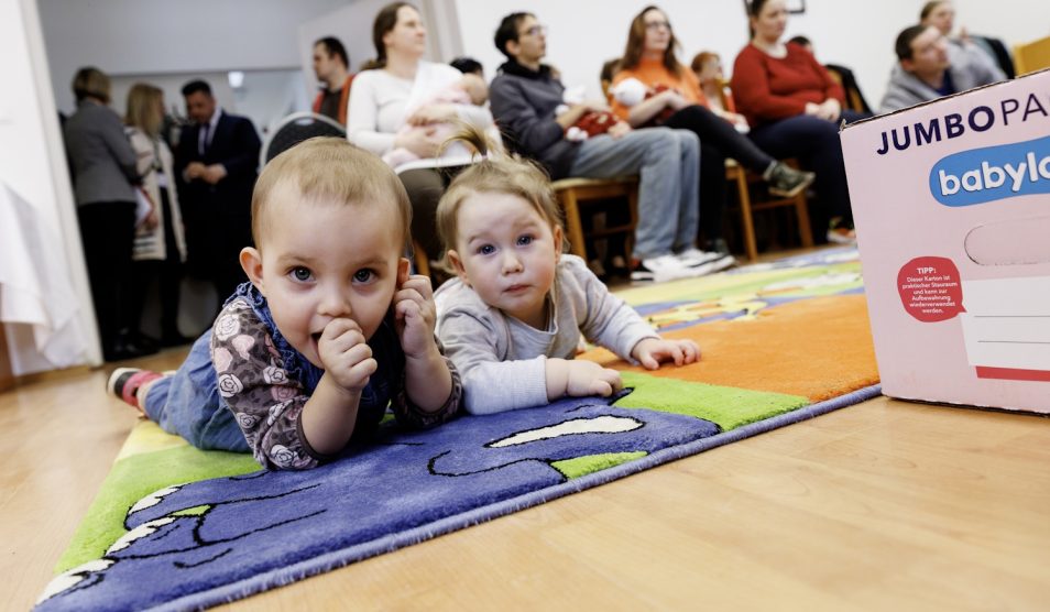 dm együtt a babákért program