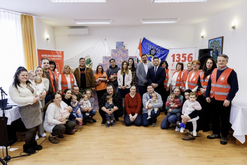 dm együtt a babákért program