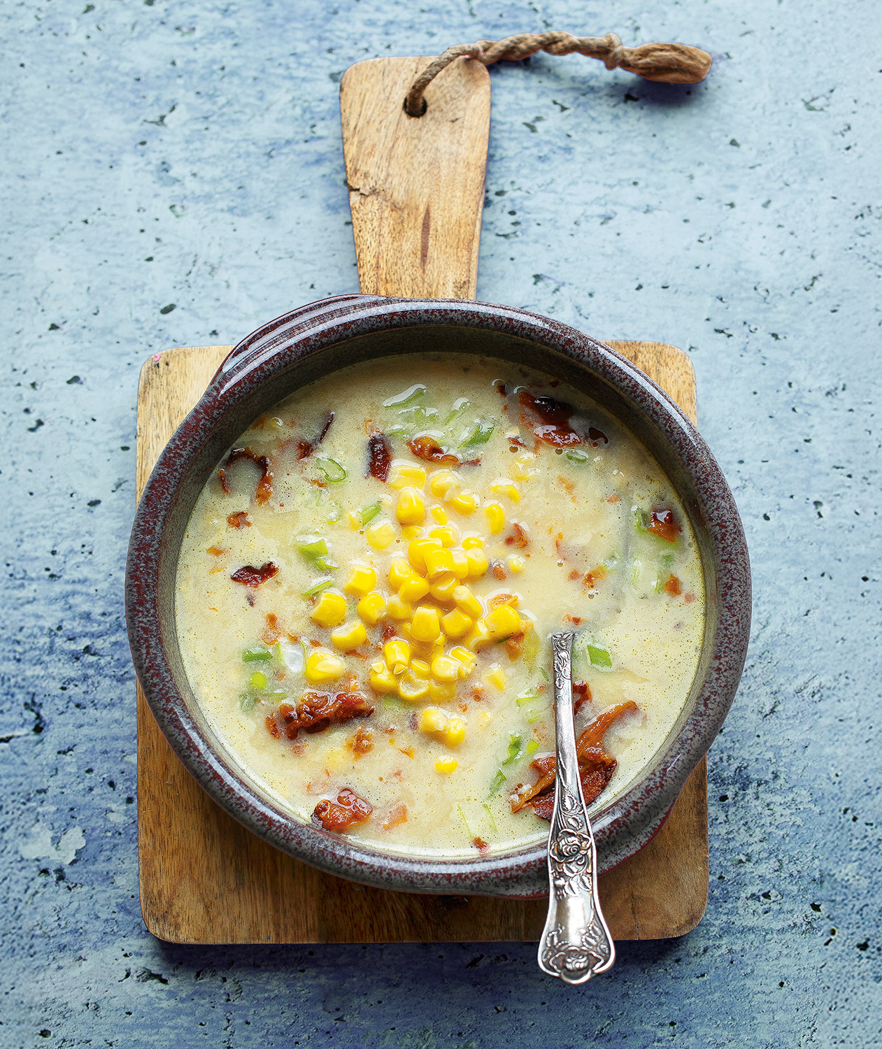 Kukoricás-baconos burgonyakrémleves 