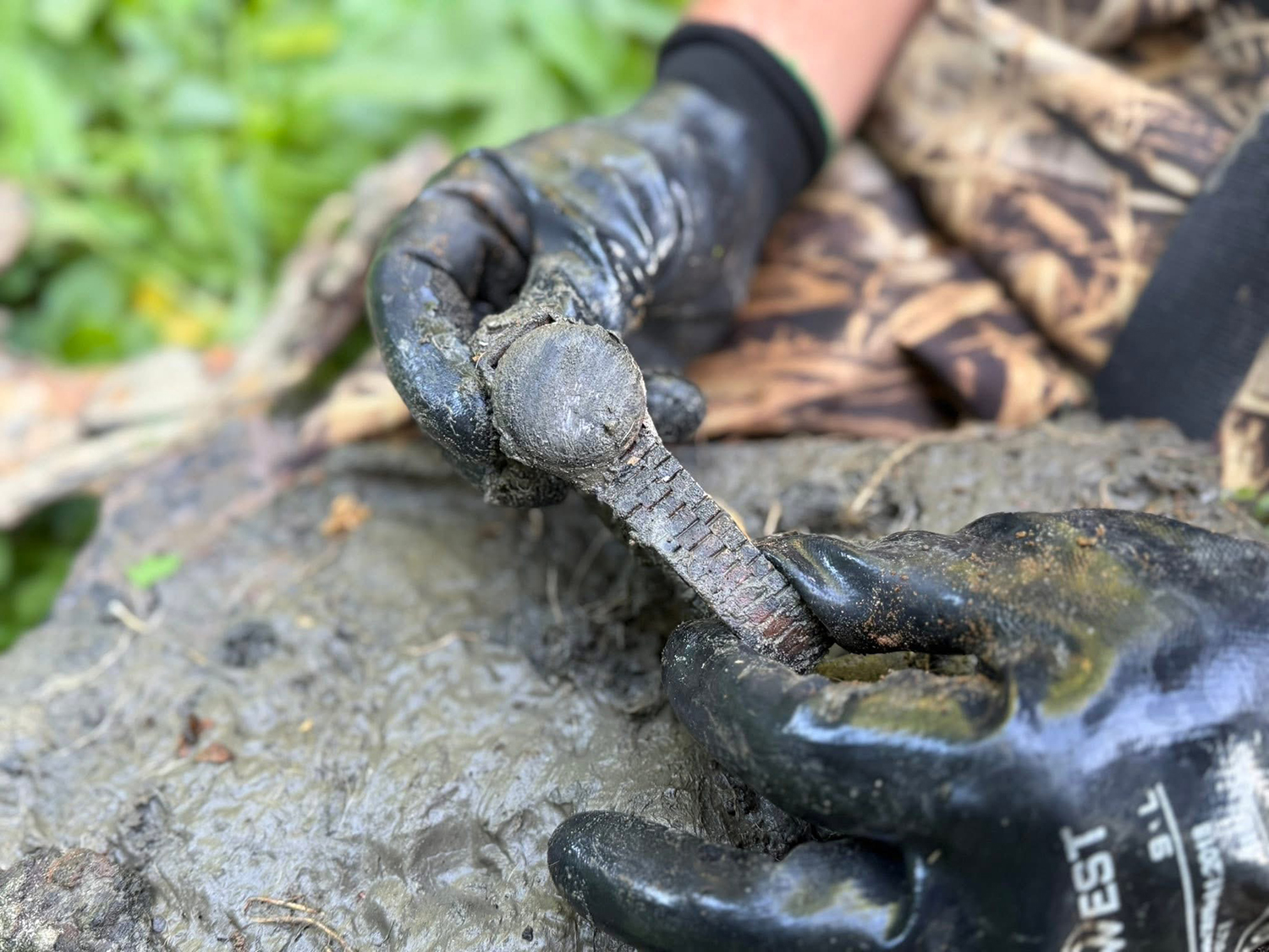 Mágneshorgászattal talált óra