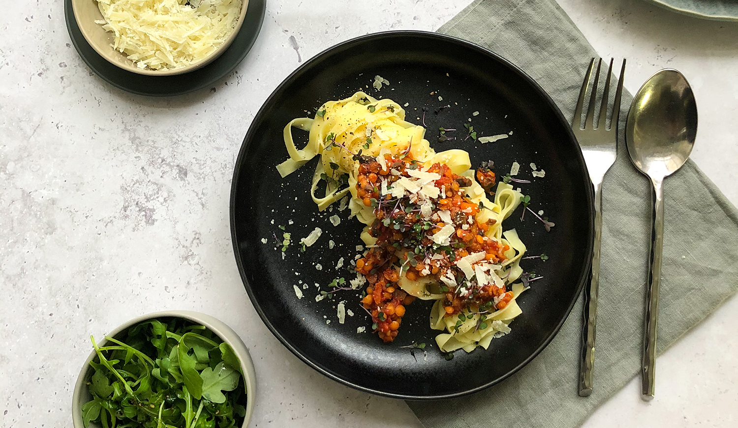 Pikáns lencsés bolognai recept A Kotányi-dinasztia című könyvből 